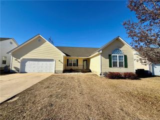 2512 Camp Lejeune Court, Hope Mills, NC 28348