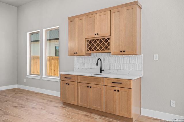 1164 Winding Creek Trl, Spring Branch, TX 78070