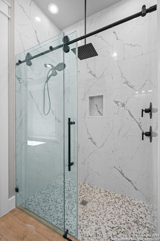 1164 Winding Creek Trl, Spring Branch, TX 78070