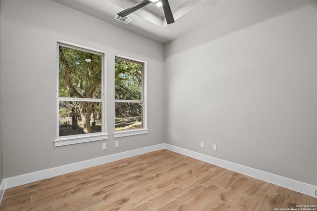 1164 Winding Creek Trl, Spring Branch, TX 78070