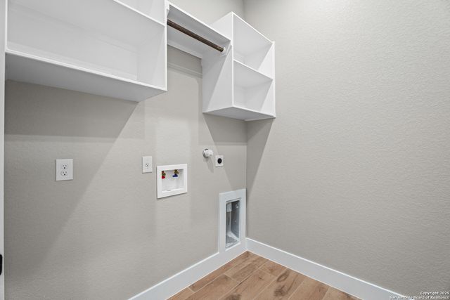 1164 Winding Creek Trl, Spring Branch, TX 78070