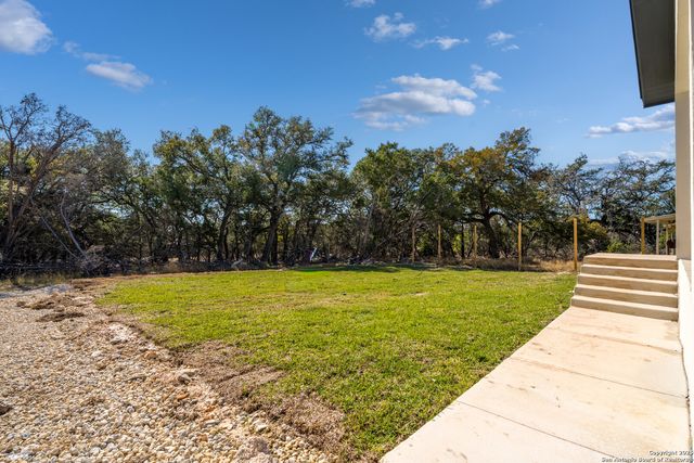 1164 Winding Creek Trl, Spring Branch, TX 78070