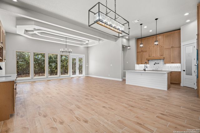 1164 Winding Creek Trl, Spring Branch, TX 78070