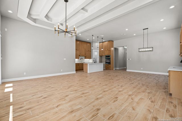 1164 Winding Creek Trl, Spring Branch, TX 78070