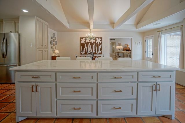 2007 Shell Ave, Midland, TX 79705