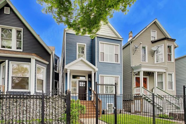 3526 W McLean Avenue, Chicago, IL 60647