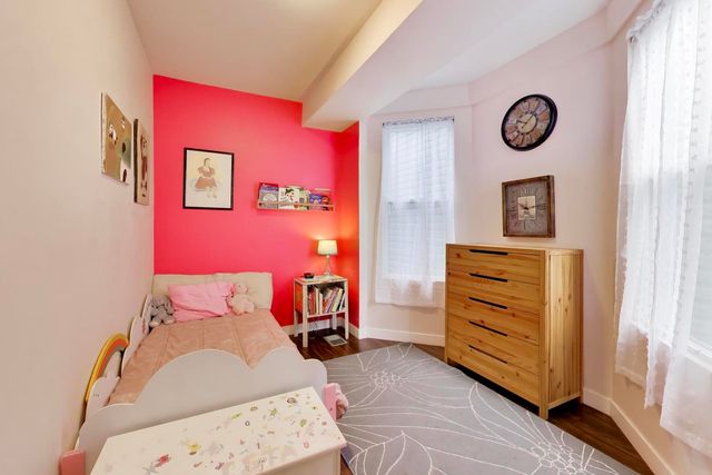 3526 W McLean Avenue, Chicago, IL 60647