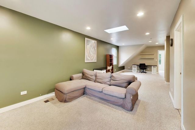 3526 W McLean Avenue, Chicago, IL 60647