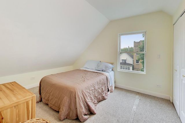 3526 W McLean Avenue, Chicago, IL 60647