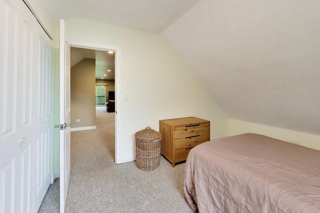 3526 W McLean Avenue, Chicago, IL 60647
