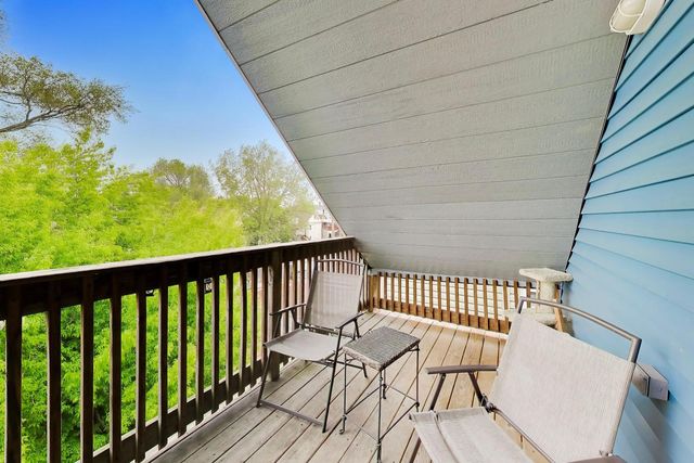 3526 W McLean Avenue, Chicago, IL 60647