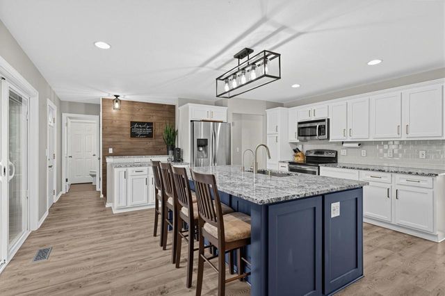 753 Chelsea PLACE, Janesville, WI 53546