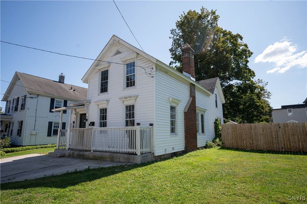 5 Park Street, New Hartford, NY 13413