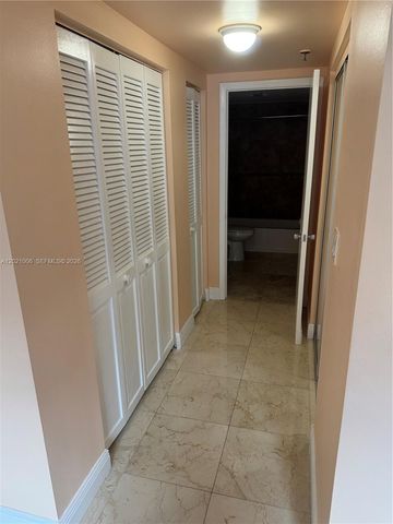 901 Hillcrest Dr 208, Hollywood, FL 33021