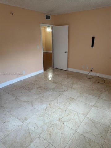 901 Hillcrest Dr 208, Hollywood, FL 33021