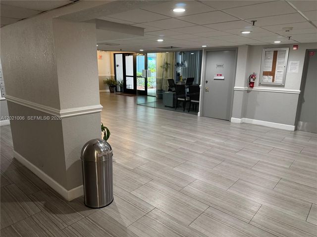 901 Hillcrest Dr 208, Hollywood, FL 33021