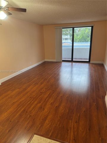 901 Hillcrest Dr 208, Hollywood, FL 33021