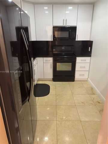 901 Hillcrest Dr 208, Hollywood, FL 33021