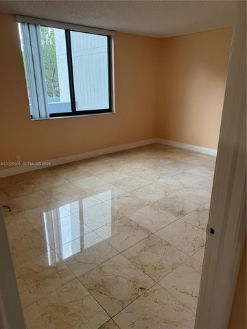 901 Hillcrest Dr 208, Hollywood, FL 33021