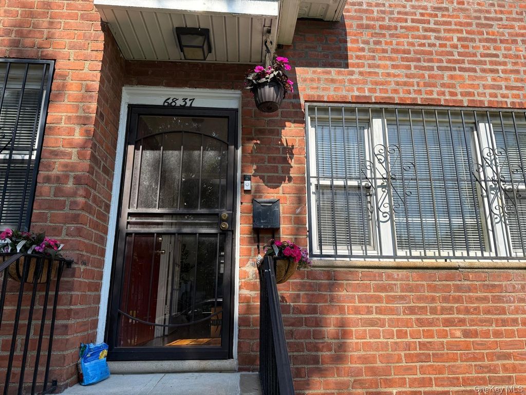 68-37 138th Street A, Flushing, NY 11367
