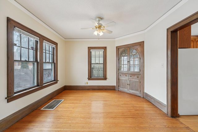 661 Surrey Avenue, Saint Paul, MN 55106