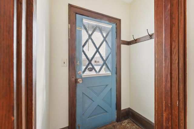 661 Surrey Avenue, Saint Paul, MN 55106