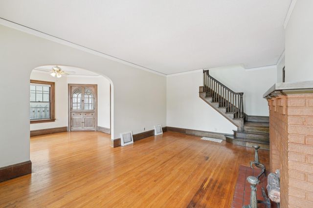 661 Surrey Avenue, Saint Paul, MN 55106