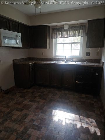 25 Apple Blossum Lane, Culloden, WV 25510