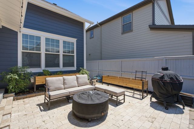 10316 S SILVER MINE RD, South Jordan, UT 84009