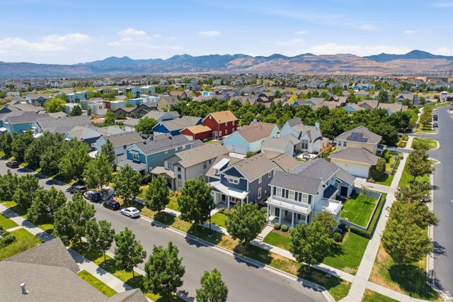 10316 S SILVER MINE RD, South Jordan, UT 84009