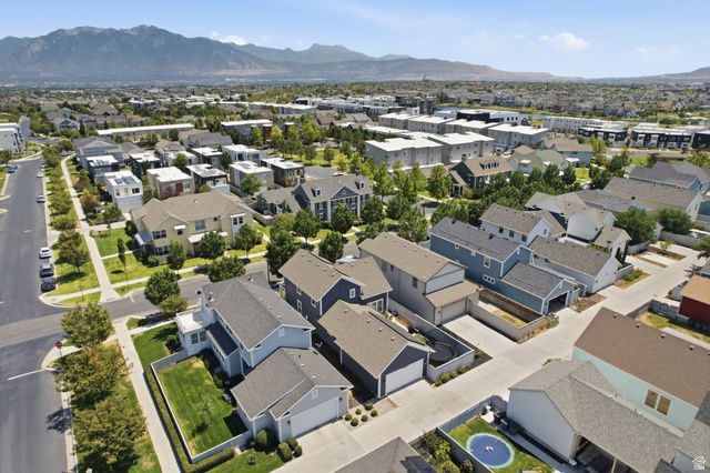 10316 S SILVER MINE RD, South Jordan, UT 84009