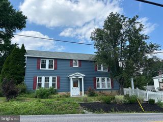 323 W 1ST ST, Boiling Springs, PA 17007