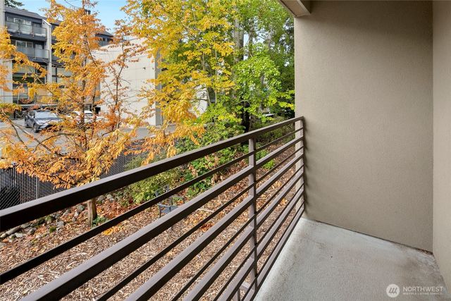 7323 Sand Point Way NE #103, Seattle, WA 98115