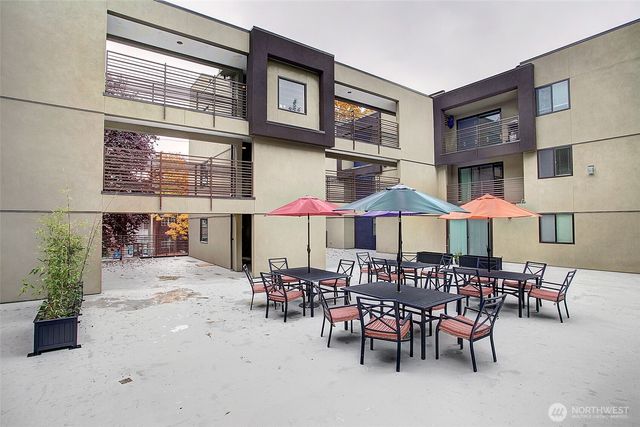 7323 Sand Point Way NE #103, Seattle, WA 98115