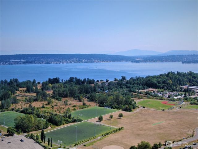 7323 Sand Point Way NE #103, Seattle, WA 98115