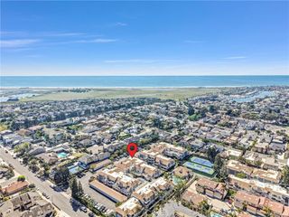 4682 WARNER Avenue C304, Huntington Beach, CA 92649