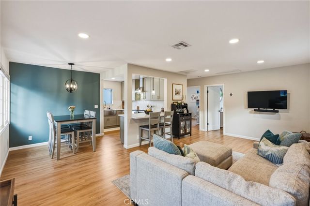 2028 Chesson Street, Duarte, CA 91010