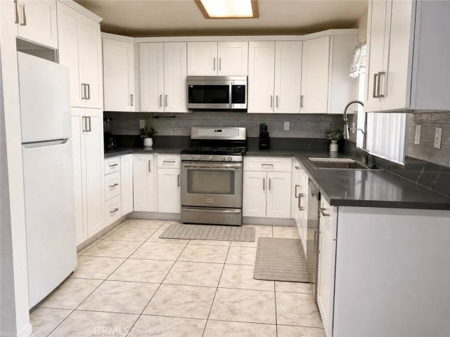 8340 Pampas, Fontana, CA 92335