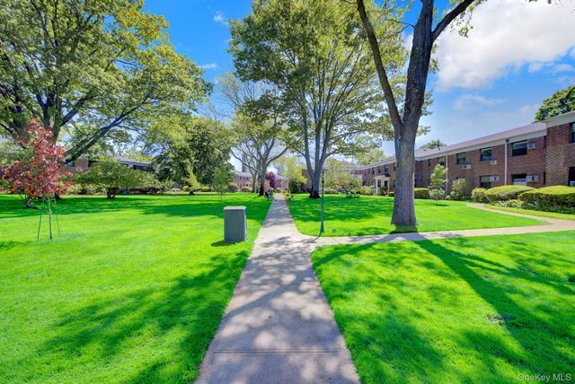 1209 E Broadway D23, Hewlett, NY 11557