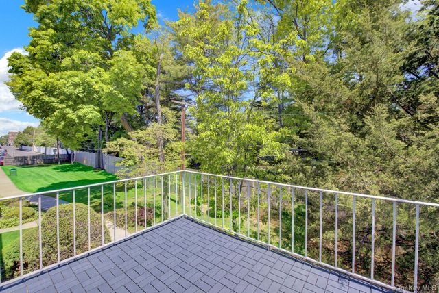 1209 E Broadway D23, Hewlett, NY 11557