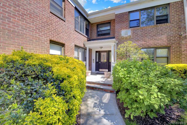 1209 E Broadway D23, Hewlett, NY 11557
