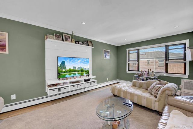 1209 E Broadway D23, Hewlett, NY 11557