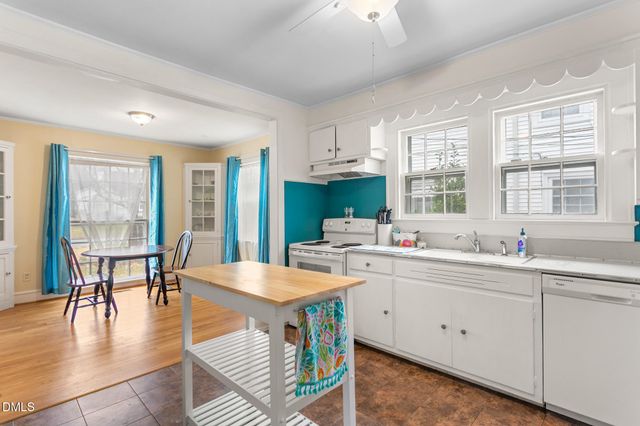 218 Rolling Road, Burlington, NC 27217