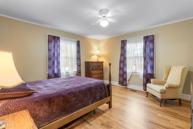 218 Rolling Road, Burlington, NC 27217