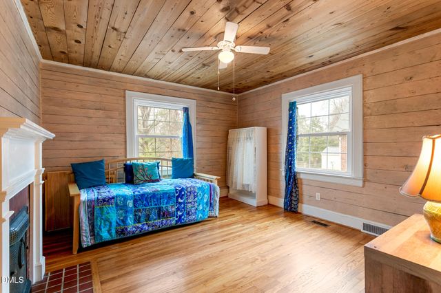 218 Rolling Road, Burlington, NC 27217