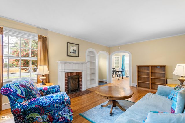 218 Rolling Road, Burlington, NC 27217