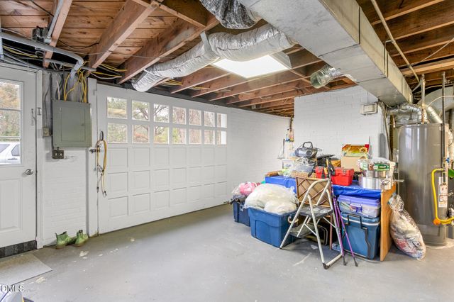 218 Rolling Road, Burlington, NC 27217