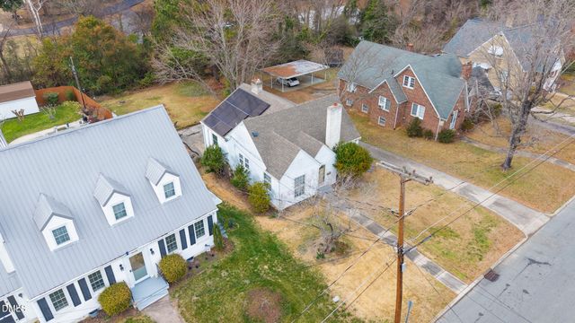 218 Rolling Road, Burlington, NC 27217