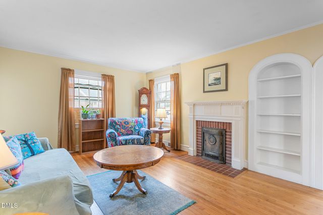 218 Rolling Road, Burlington, NC 27217