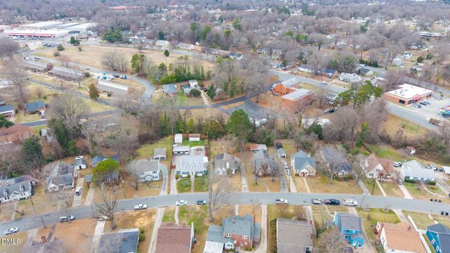 218 Rolling Road, Burlington, NC 27217